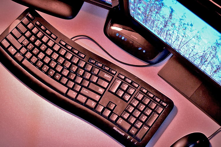 Peripheral devices: keyboard, mouse and monitor