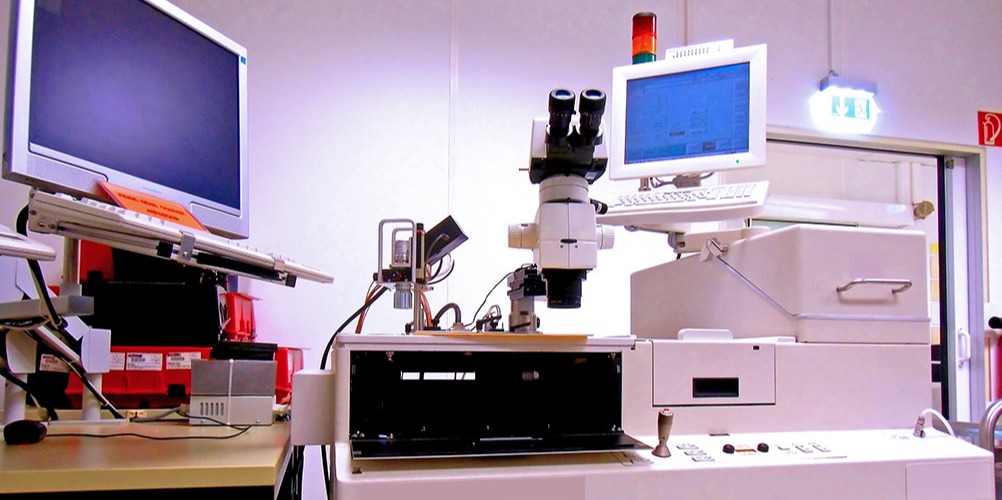 A silicone wafer test station
