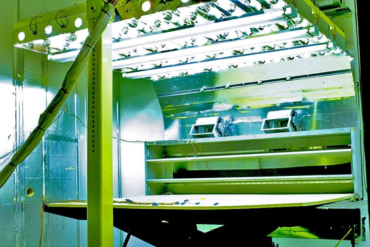 A solar radiation test chamber
